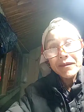 Snapshot of yoyosexy11 chatting on February 25, 2026, 1:10 pm yoyosexy11 online show from February 25, 2026, 1:10 pm