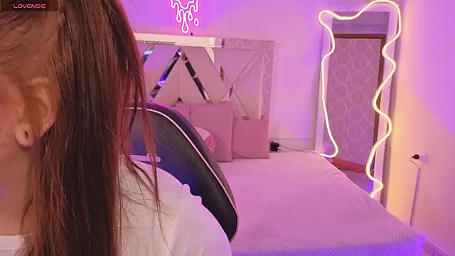 SABRIINA TAY online show from March 13, 2026, 11:28 am