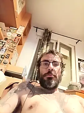 MrFumao online show from April 29, 2026, 2:04 am