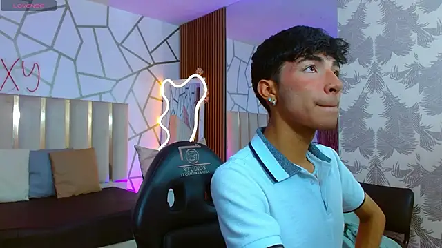 osamu tay online show from March 15, 2026, 3:23 am