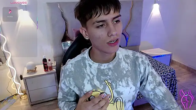 EVAN TAY online show from February 11, 2026, 3:11 am