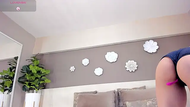 KatyaKozlov online show from February 12, 2026, 8:59 pm