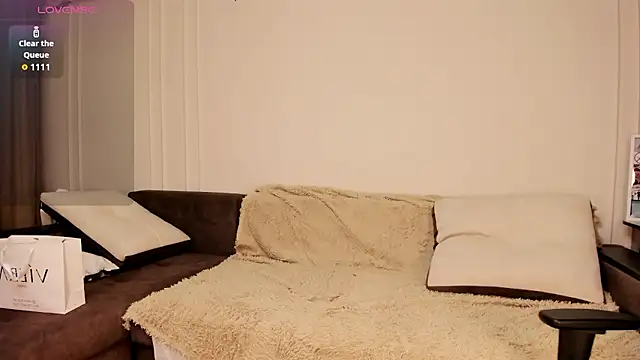 Snapshot of s00nie chatting on February 15, 2026, 3:53 pm s00nie online show from February 15, 2026, 3:53 pm