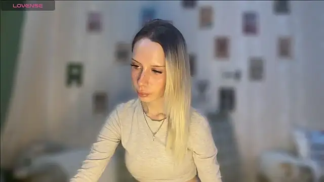 DellaCampbell online show from February 11, 2026, 9:58 am