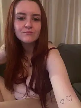 PoppySlut6999 online show from March 3, 2026, 9:53 pm