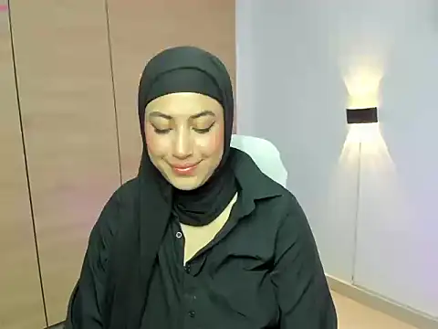 LAY LA  online show from March 28, 2026, 9:58 pm