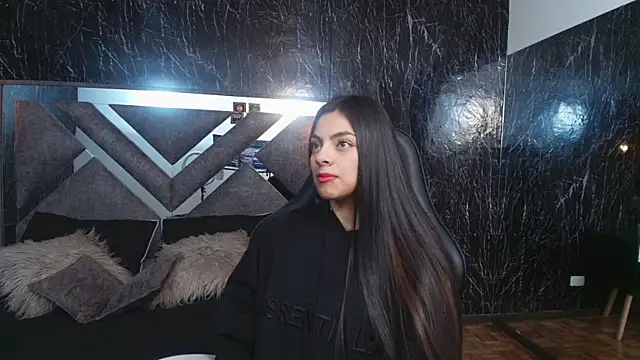 TiffanyMartinez online show from February 4, 2026, 11:49 am