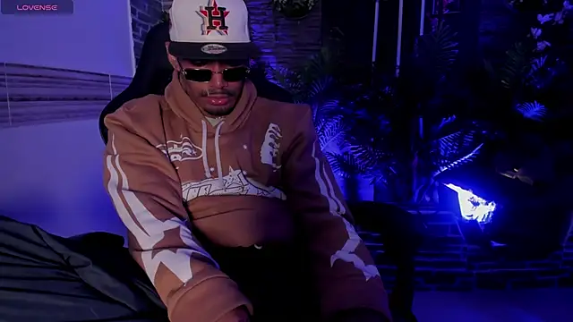 Rpoolrboy online show from April 7, 2026, 4:13 am