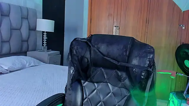 SweetDevil 7 online show from February 2, 2026, 8:51 pm