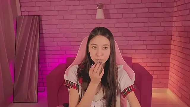 Nicole Brownie online show from February 12, 2026, 8:20 am