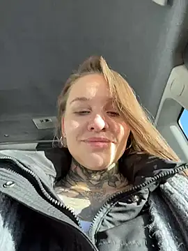 KishaMur online show from February 17, 2026, 4:53 am