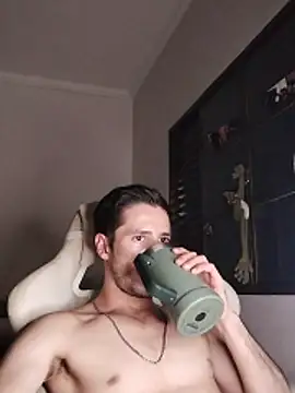 Snapshot of Cshunderlick chatting on February 11, 2026, 1:10 am Cshunderlick online show from February 11, 2026, 1:10 am