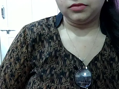 Snapshot of Cute_Aliyaa chatting on April 23, 2026, 2:30 pm Cute Aliyaa online show from April 23, 2026, 2:30 pm