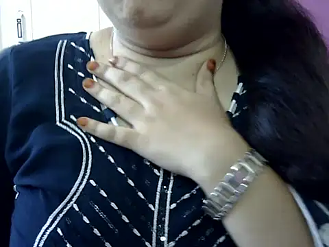 Snapshot of Cute_Aliyaa chatting on May 8, 2026, 10:31 am Cute Aliyaa online show from May 8, 2026, 10:31 am