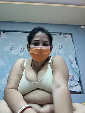 Snapshot of diyam4002 chatting on February 18, 2026, 6:26 pm diyam4002 online show from February 18, 2026, 6:26 pm