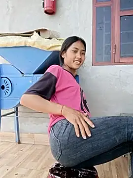 Snapshot of Hoa-tuylip chatting on May 15, 2026, 10:50 pm Hoa-tuylip online show from May 15, 2026, 10:50 pm