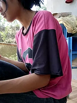 Snapshot of Hoa-tuylip chatting on May 16, 2026, 12:29 am Hoa-tuylip online show from May 16, 2026, 12:29 am