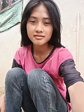 Snapshot of Hoa-tuylip chatting on May 22, 2026, 11:21 pm Hoa-tuylip online show from May 22, 2026, 11:21 pm