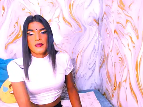 spicybarbie online show from April 19, 2026, 5:23 pm