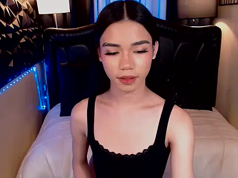 Snapshot of ItsurGirlMiana chatting on March 4, 2026, 4:07 am ItsurGirlMiana online show from March 4, 2026, 4:07 am