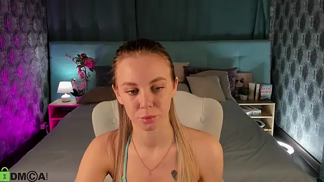 Tesssa Young online show from April 4, 2026, 12:31 am