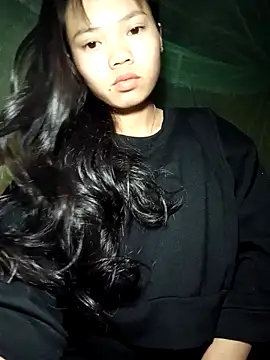 derylove  online show from March 28, 2026, 10:42 pm