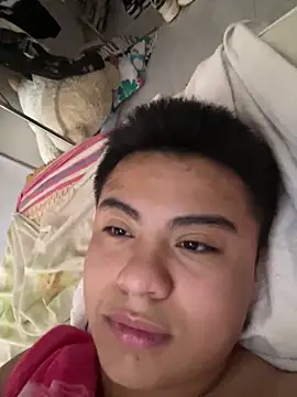 andresmahecha777 online show from February 7, 2026, 2:32 pm