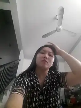 Heo xxinhxx online show from February 1, 2026, 4:27 pm