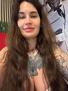 Snapshot of TattooGirlAlia chatting on April 4, 2026, 7:06 am TattooGirlAlia online show from April 4, 2026, 7:06 am