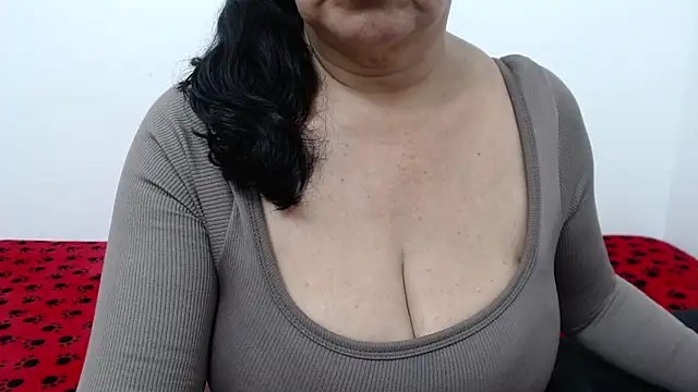 Snapshot of ElizabethMiler chatting on July 2, 2026, 6:25 pm ElizabethMiler online show from July 2, 2026, 6:25 pm