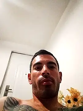 Snapshot of Mlo69 chatting on March 21, 2026, 7:02 am Mlo69 online show from March 21, 2026, 7:02 am