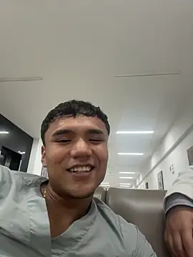 CreamKingg online show from February 9, 2026, 9:24 am