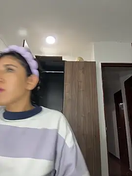 Violet rousse7 online show from February 18, 2026, 1:12 am