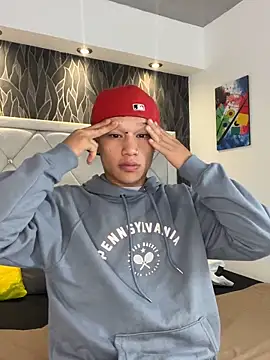 Snapshot of Dominik_Souza chatting on February 2, 2026, 12:48 pm Dominik Souza online show from February 2, 2026, 12:48 pm