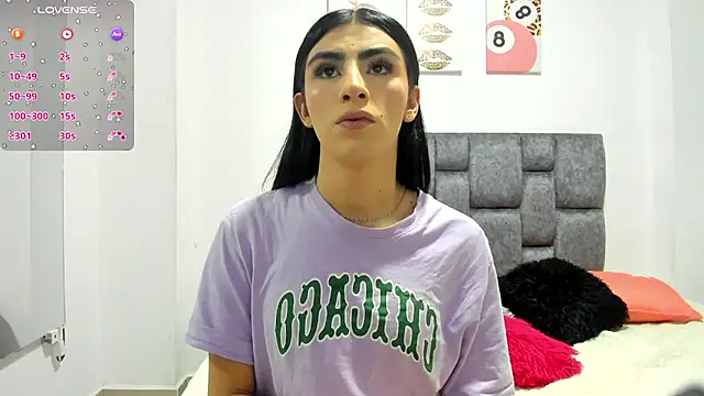 Isabella Moon9 online show from April 12, 2026, 6:24 pm