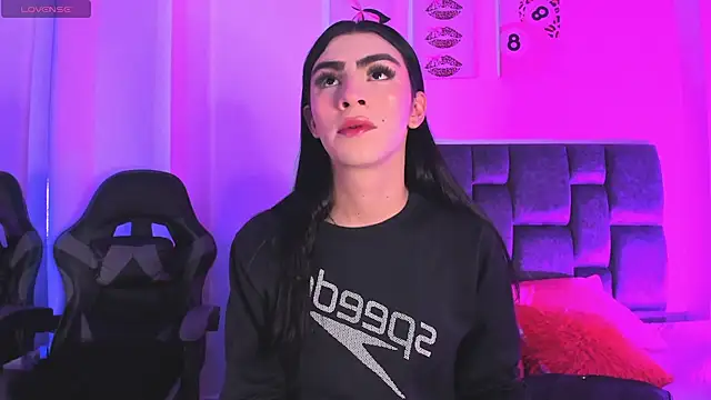 Isabella Moon9 online show from April 19, 2026, 12:37 pm