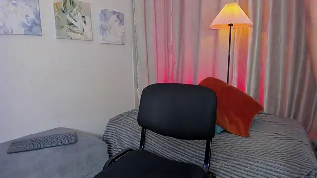 iam logan online show from February 19, 2026, 11:45 pm