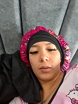 Snapshot of alaia_princess chatting on April 24, 2026, 7:44 am alaia princess online show from April 24, 2026, 7:44 am