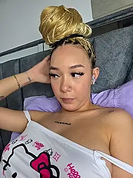 Snapshot of alaia_princess chatting on May 10, 2026, 11:21 pm alaia princess online show from May 10, 2026, 11:21 pm
