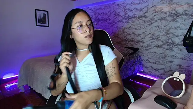 Camila IRoose online show from March 19, 2026, 9:08 pm