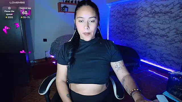 Camila IRoose online show from July 12, 2026, 11:51 pm