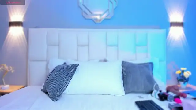 KataThonpson online show from March 3, 2026, 4:29 am