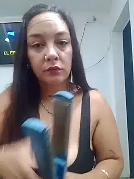 kuramaqueen online show from March 1, 2026, 8:16 am