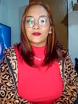 kuramaqueen online show from May 19, 2026, 2:18 am