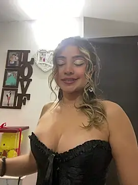 Snapshot of sweetlove- chatting on July 28, 2026, 2:51 am sweetlove- online show from July 28, 2026, 2:51 am