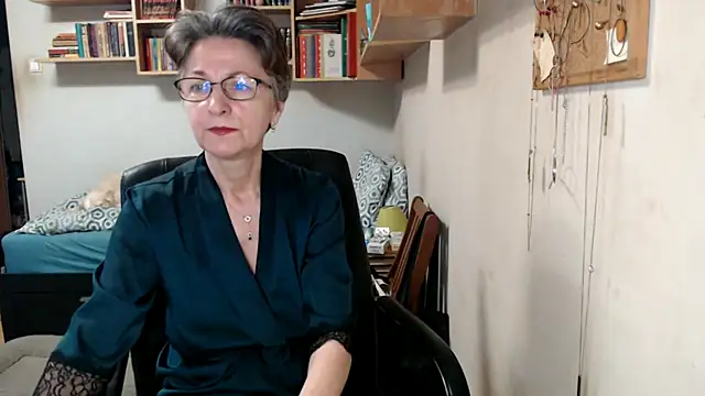 katemodel online show from September 10, 2025, 6:46 am