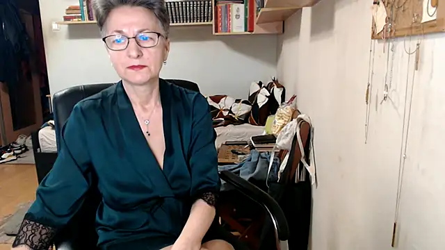 katemodel online show from October 2, 2025, 5:14 am