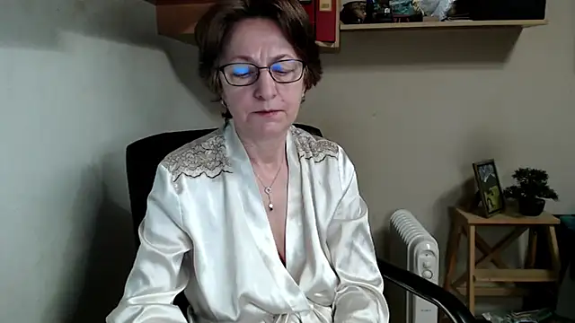 katemodel online show from February 17, 2026, 7:38 am