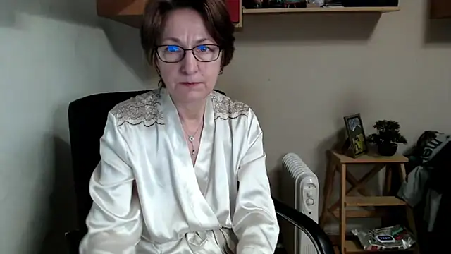 katemodel online show from February 19, 2026, 8:54 am