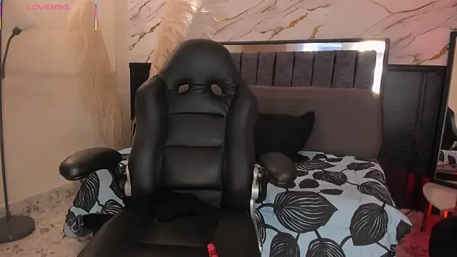 Zoe dream  online show from February 9, 2026, 9:30 pm